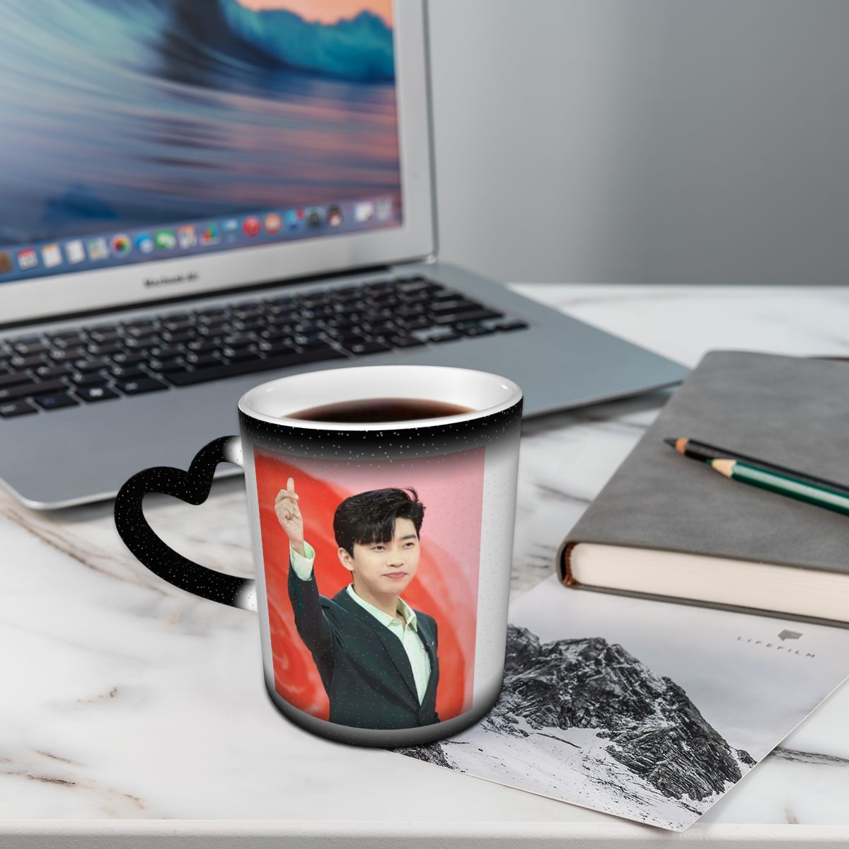 Young Tea Coffee - Lim Young Woong Kupa Komik Seramik